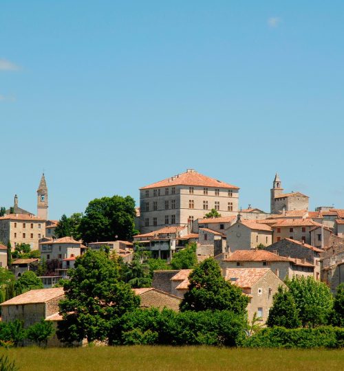 barjac-village-de-caractere